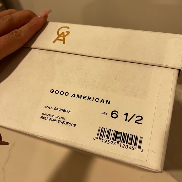 GOOD AMERICAN Women's Single Strap Ankle Chain  Sandal PALE PINK SUEDE - Picture 12 of 12